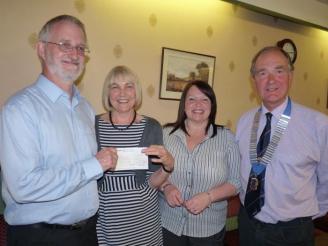Lions - 700 Club cheque