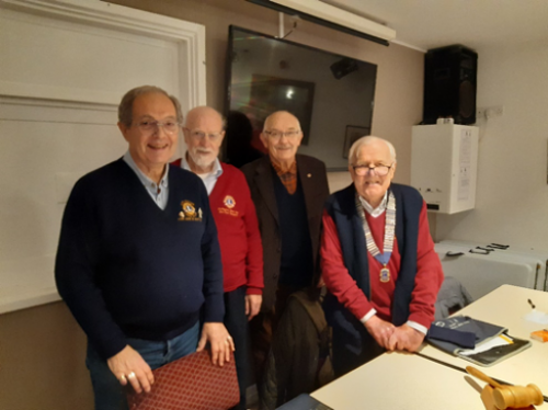 (L to R) Lions John DeMartino, Fred Thompson, Jeff Kemp and Lion President Robert Hillary